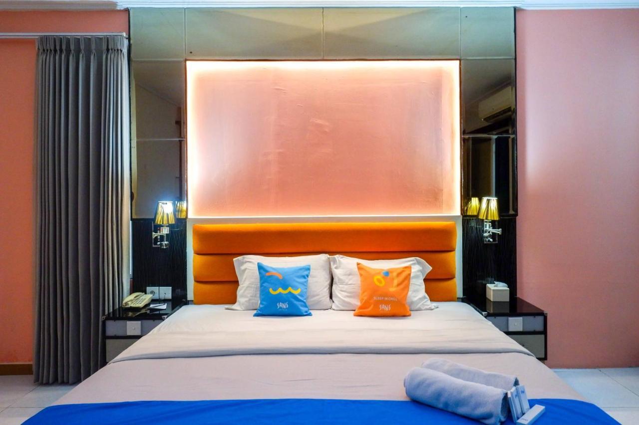 Sans Hotel International Surabaya Gubeng Exteriör bild